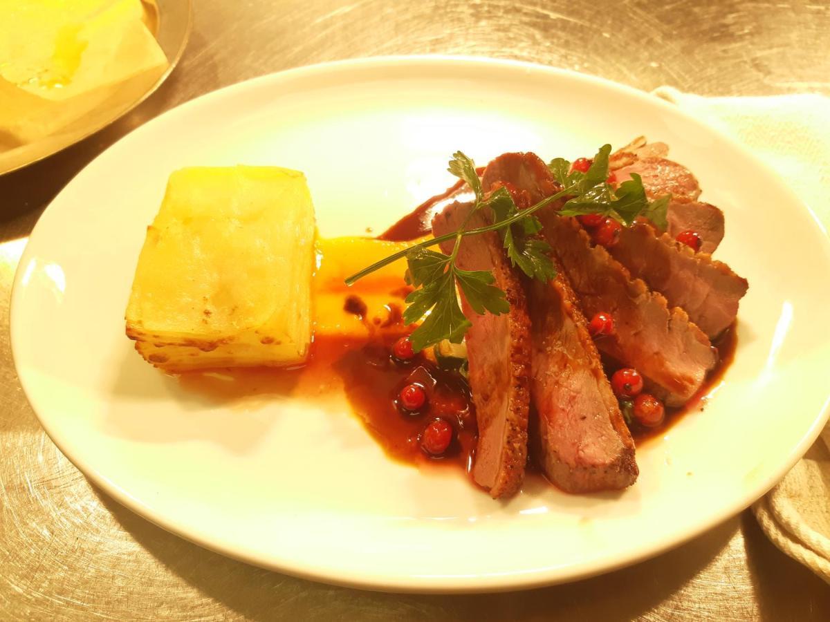 Western Red Lion